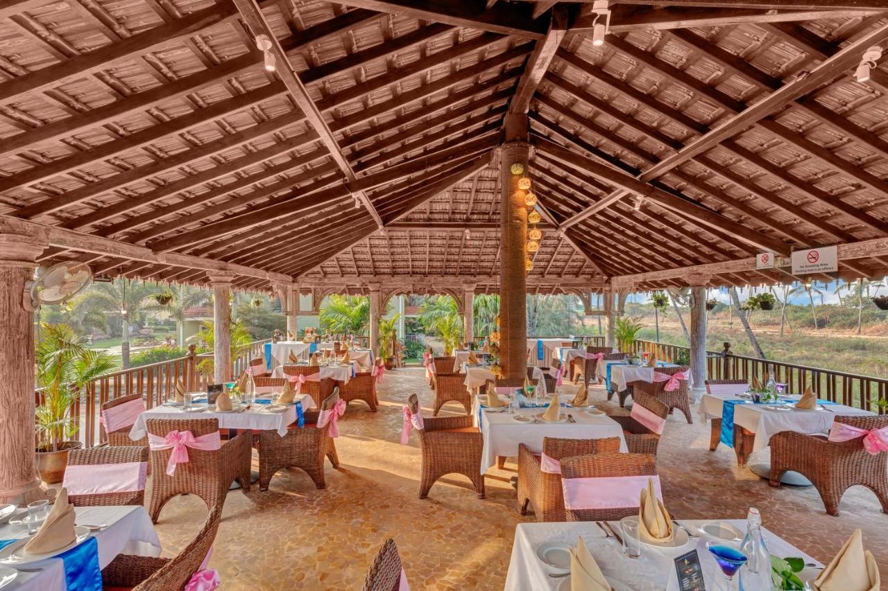 Hotel Club Mahindra Acacia Palms à Colva Extérieur photo